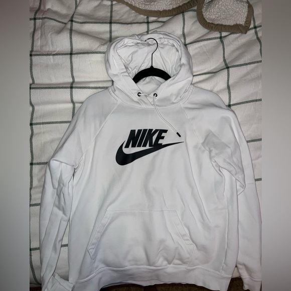 nike hoodie - Picture 1 of 4